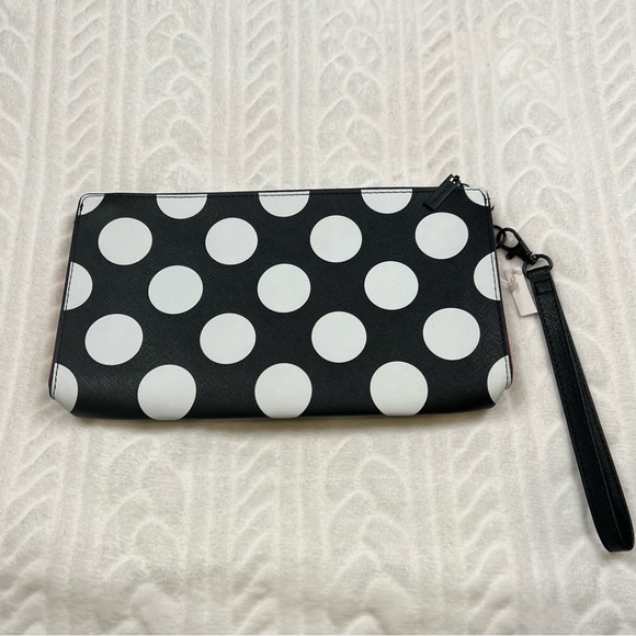 Sephora Handbags - 🖤 FREE 🖤 *NEW* Sephora - 2018 Rouge Hand Bag